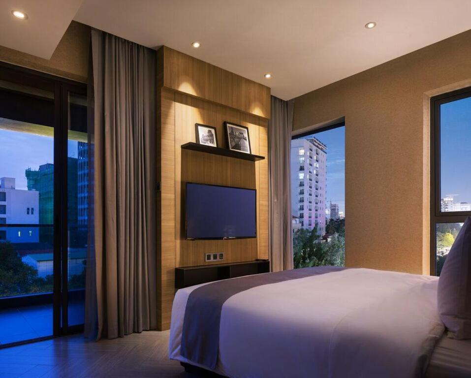 One Residence Hotel & Apartment Phnom Penh Exterior photo